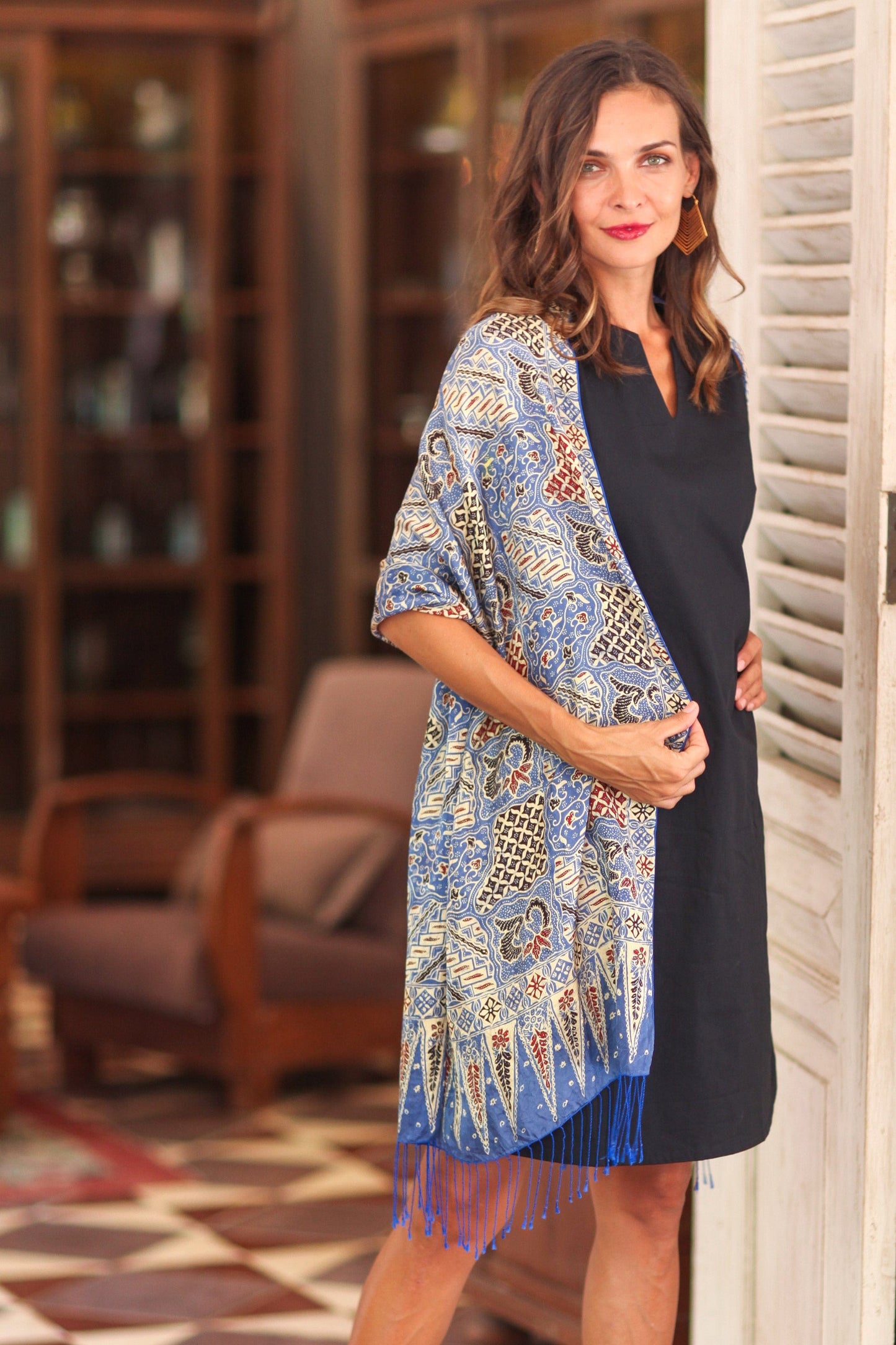 Batik Silk Shawl with Traditional Motifs in Iris from Bali - Iris Sekar Jagad